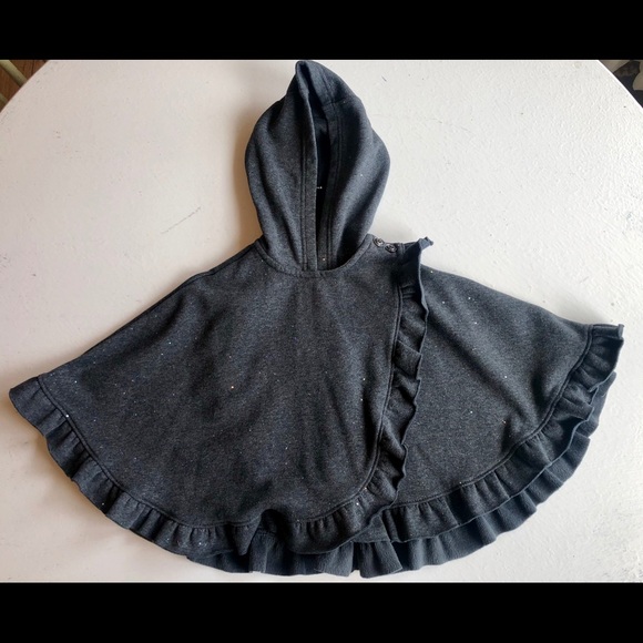 Super cute girls ponjo with hoodie. 😍 - Picture 2 of 3